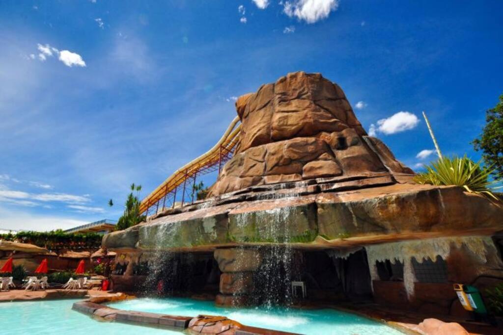 Piazza Diroma Acqua Park, Requinte E Diversao Caldas Novas Ngoại thất bức ảnh